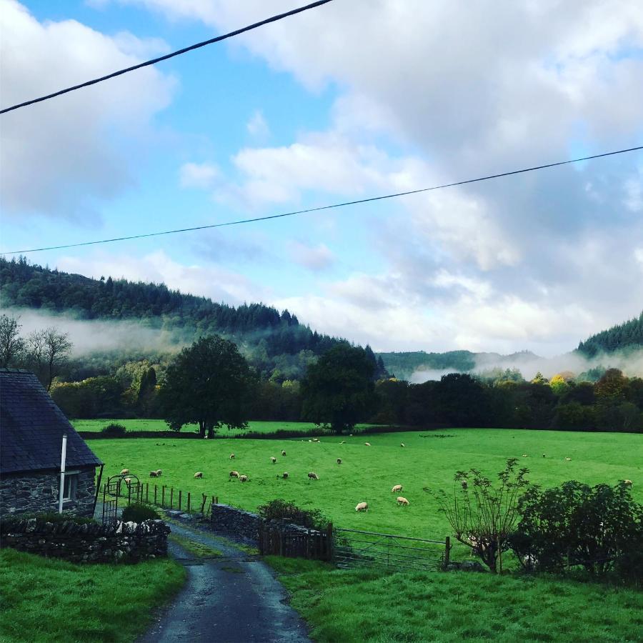 Tyddyn Bach Bunkhouse Vila Betws-y-Coed Exterior foto